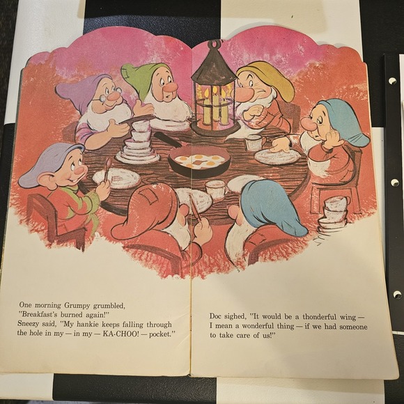 Vintage 1967 Whitman Book Disney Snow White and the Seven Dwarfs EUC - Picture 3 of 4